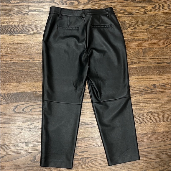 Aritzia Black Women's Trousers - Picture 4 of 4